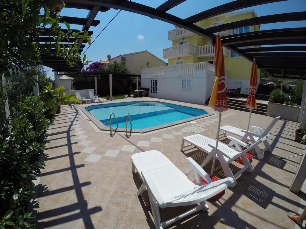 Apartments Romana Slatine Chambre photo
