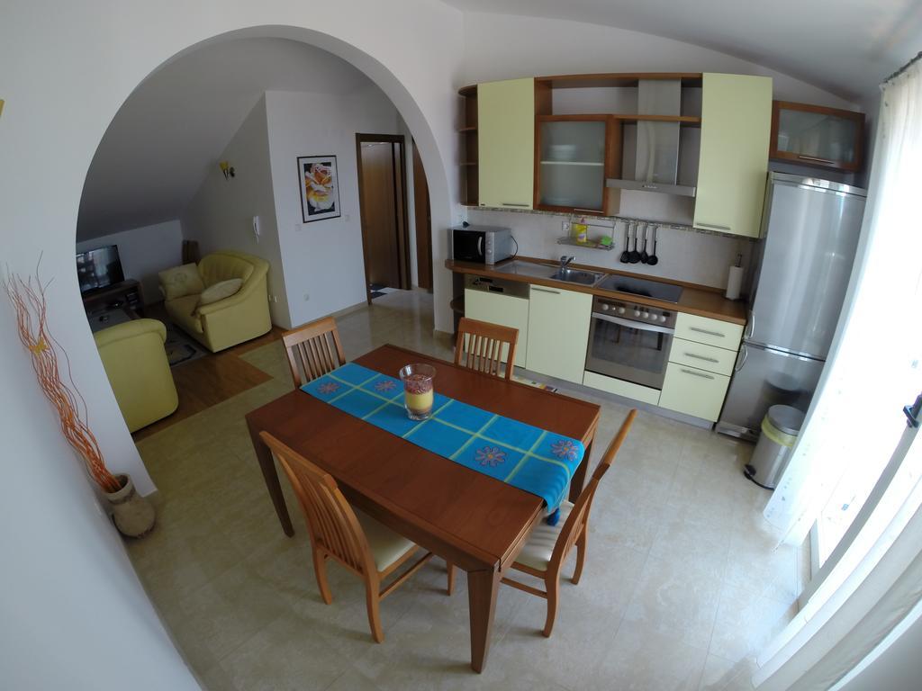 Apartments Romana Slatine Chambre photo