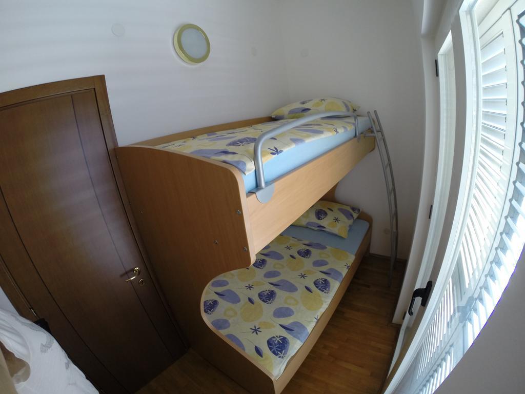 Apartments Romana Slatine Chambre photo